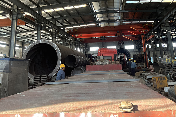 1200噸礦石烘干機(jī)項目裝車發(fā)貨